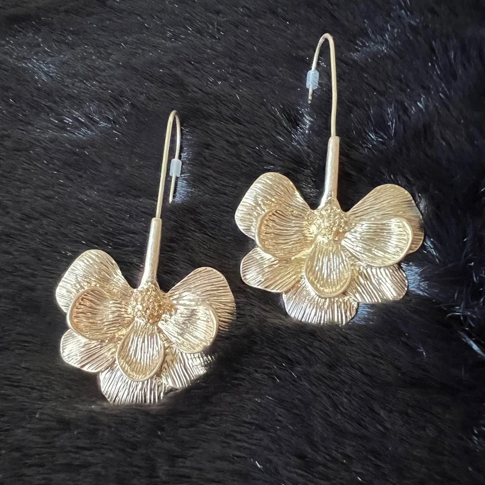 NWT The Magnolia Earrings Gold Plated Copper/Brass